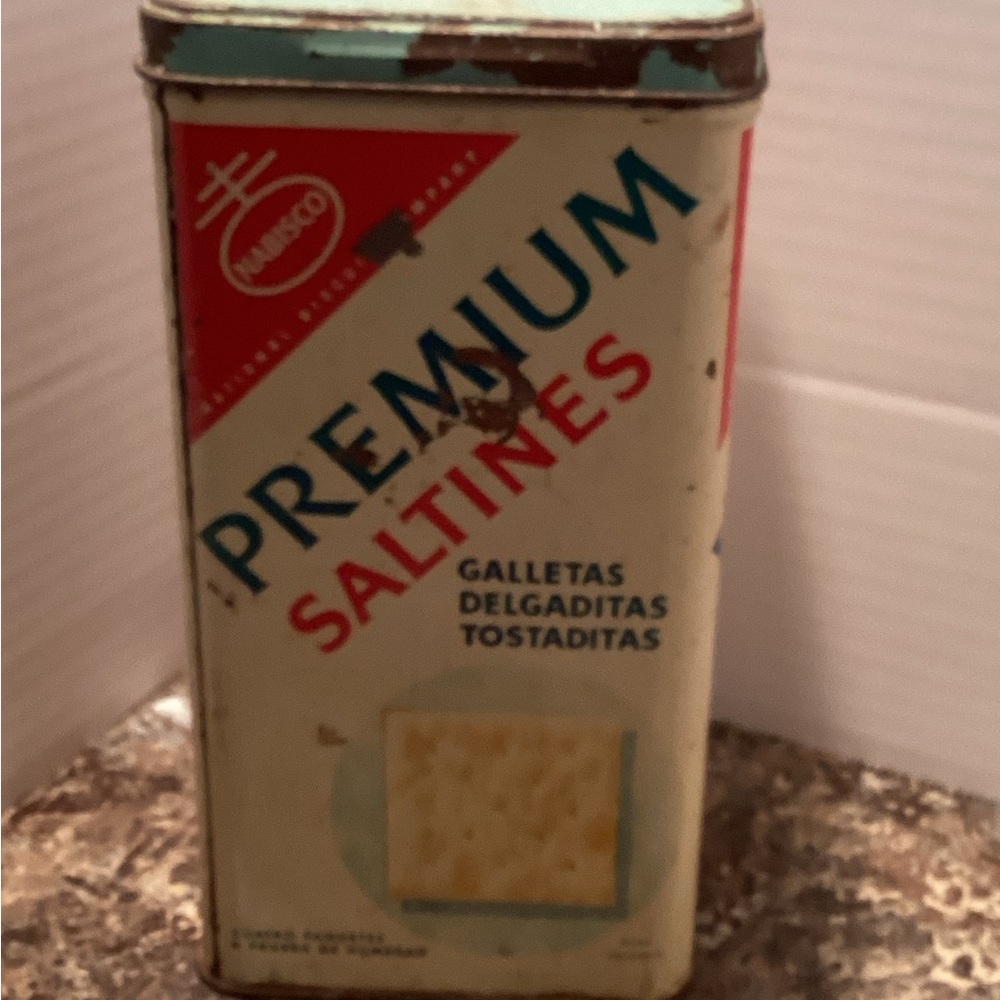 Vintage Premium Saltines Tin - Picture 1 of 5